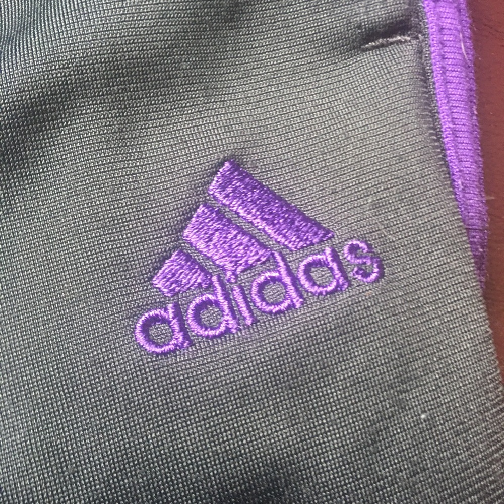 XL Adidas sweatpants dk grey/purple stripes